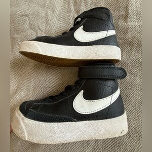 NIKE blazer mid 77 vintage black sail 23’